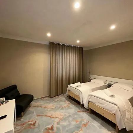 Business House Neapol